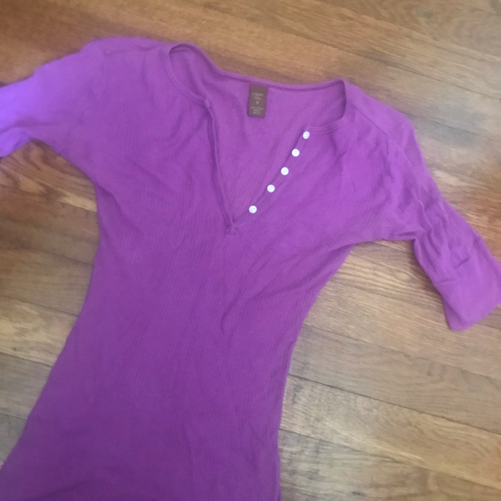 Copper Key size s v neck shirt